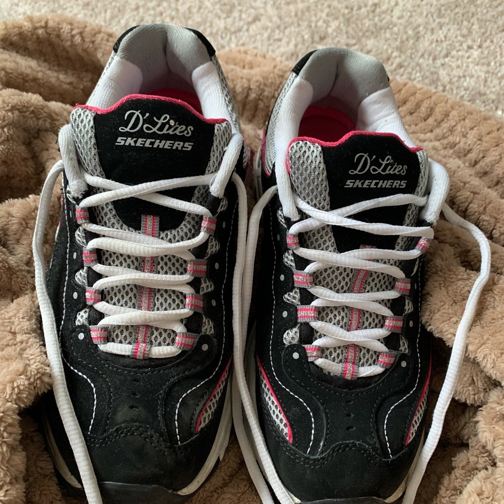 Sketchers D-Lites Size 7.5